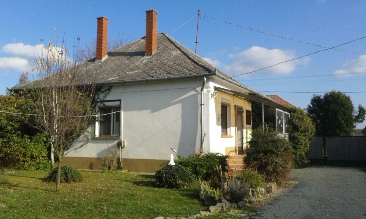 Bochmann Cottage Zalaszanto Extérieur photo